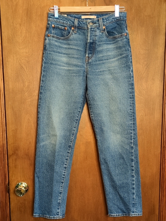 Levi's Denim - Levi's Wedgie Straight Jeans Medium Wash Size 26